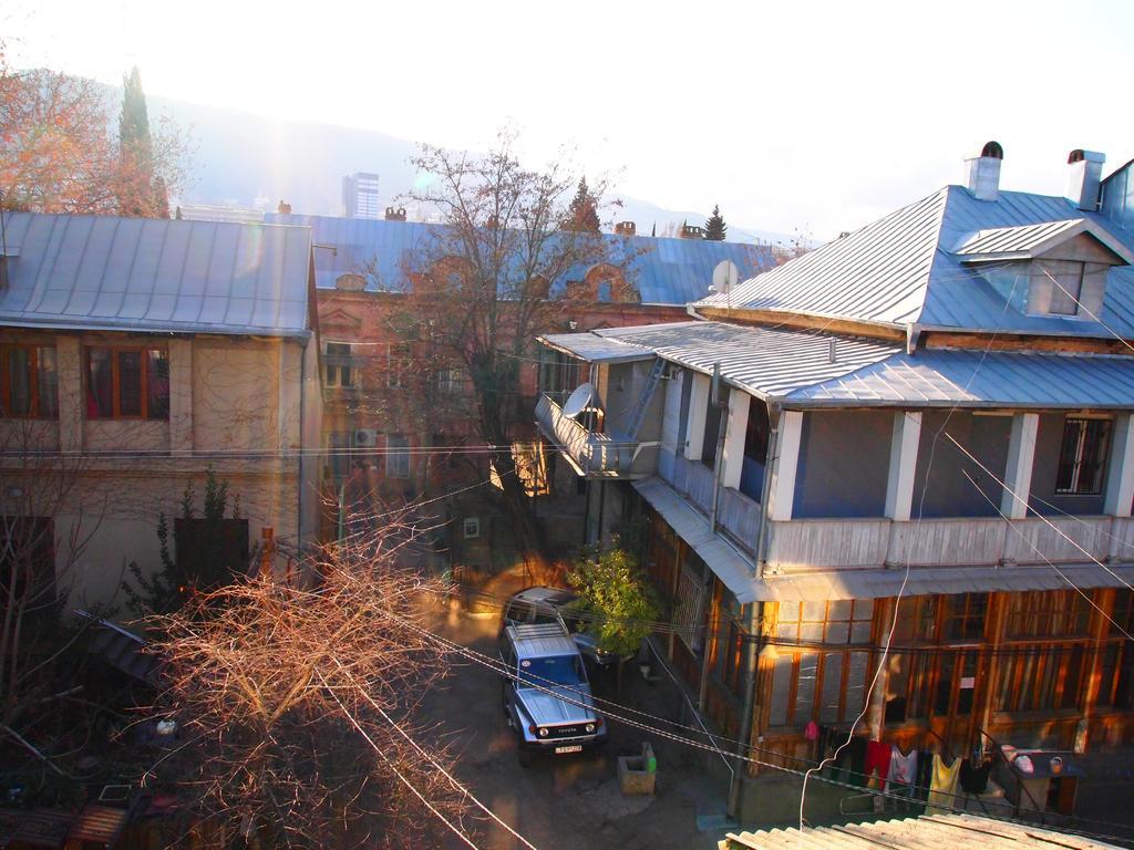 Green Stairs Guest House Tbilisi Phòng bức ảnh