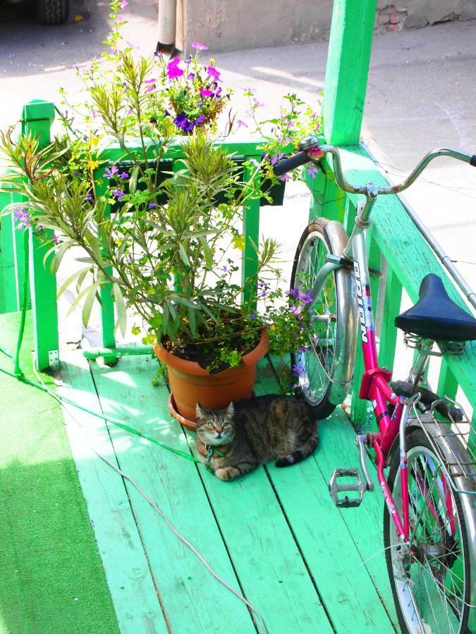 Green Stairs Guest House Tbilisi Ngoại thất bức ảnh